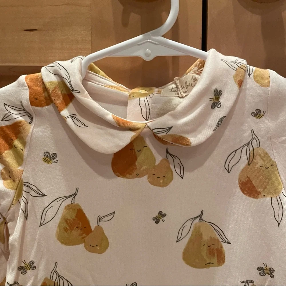 SOLD!!! NWT Angel Dear/Tullabee Peter Pan Collar Pear Print Bamboo Onesie 18-24M - Picture 2 of 5